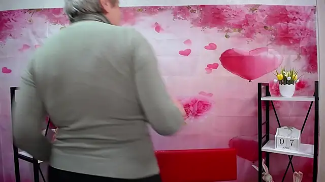 OlgaLuck online show from April 7, 5:09 am