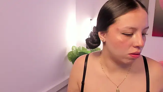 ValeryPalmer online show from January 8, 4:05 am