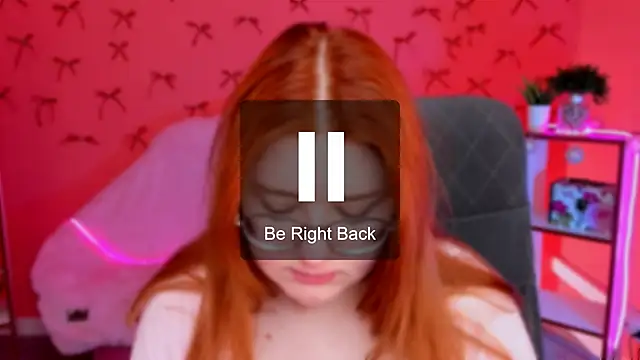 StaceyJensen online show from March 22, 10:10 am