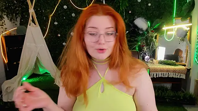 StaceyJensen online show from March 24, 1:16 pm