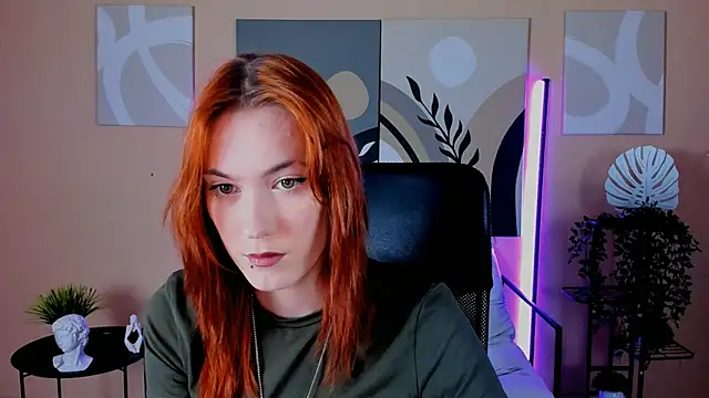 SierraHarper online show from December 1, 7:34 am