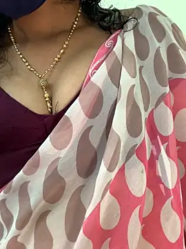 honeygirl6996 online show from May 27, 7:27 am