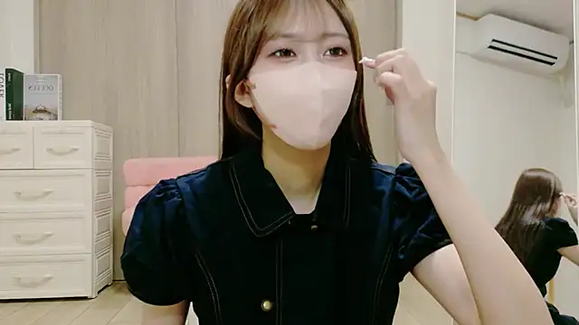 alicechan v online show from July 13, 10:38 am