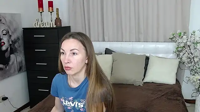 Brandy Gem online show from March 29, 1:32 pm