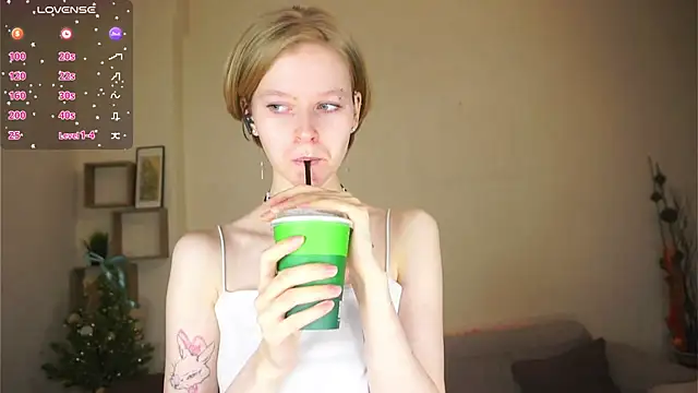 ToyaPletz online show from April 6, 4:08 pm