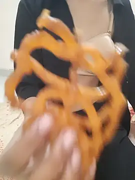 Alpee kumri online show from January 12, 5:07 pm