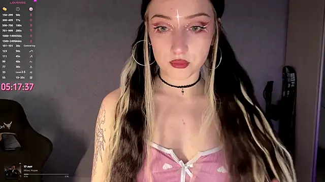 Meowluly online show from April 13, 9:37 pm