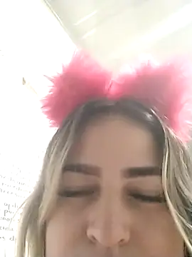 sexy aurora ourdoors online show from November 27, 3:31 am