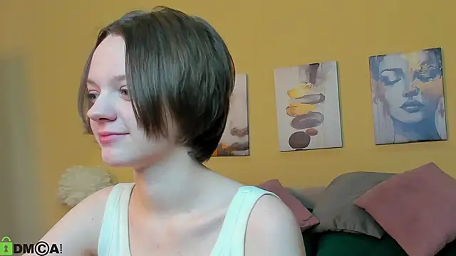 Olivia Riesz online show from April 11, 1:22 am