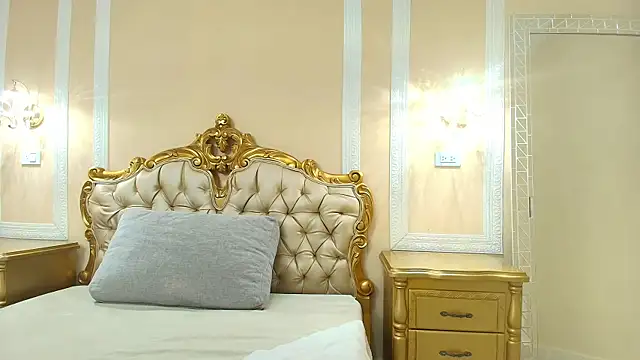 HallieStone online show from March 27, 12:17 pm