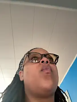 hazeleyedemonx13 online show from April 16, 8:08 pm