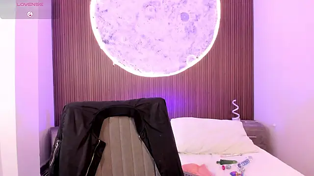 IvannaVolk  online show from February 11, 6:37 am