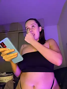 Samantafoxx  online show from December 16, 12:16 am