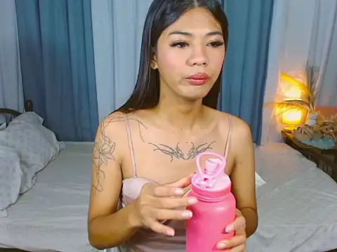 SamaraMillers online show from July 19, 4:09 pm