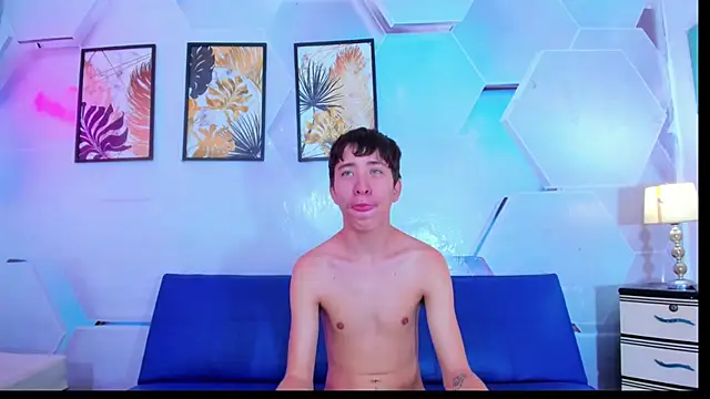 Lester james2 online show from November 25, 1:24 pm