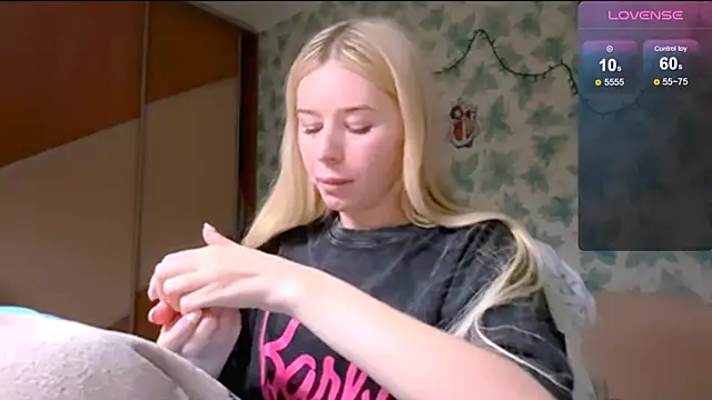 Barbie Blondie online show from April 13, 5:03 pm