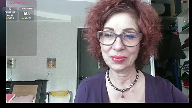 Kelly Flurr online show from June 26, 11:33 am