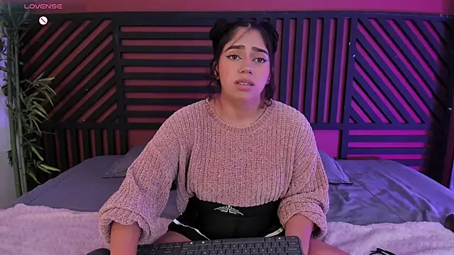 luna cute   online show from February 4, 8:23 pm