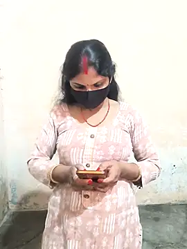 Pooja bhabhi00 online show from December 17, 6:28 am