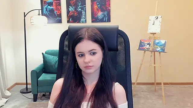 EvieWycoff online show from November 27, 11:46 am