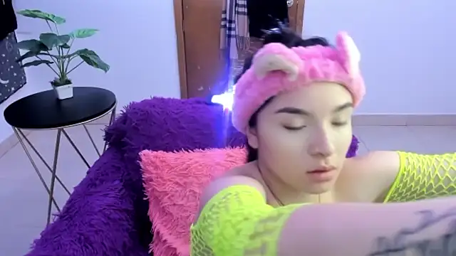 Honney 19 online show from December 16, 10:32 am