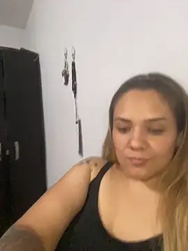 LoreinnFox online show from April 7, 4:47 am