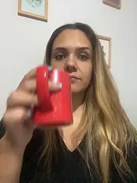 LoreinnFox online show from April 11, 5:46 am