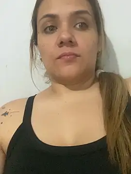 LoreinnFox online show from April 2, 4:32 am