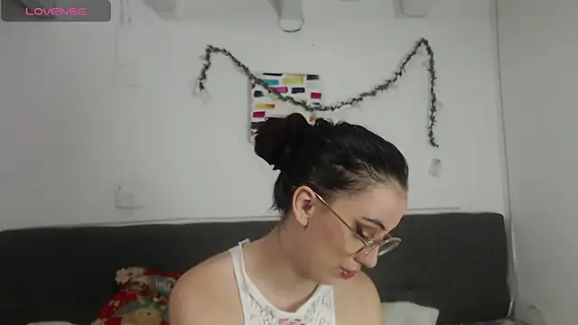 abigail smith15 online show from April 13, 12:50 pm