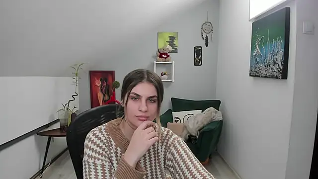 SarahOwenn online show from November 27, 2:53 pm