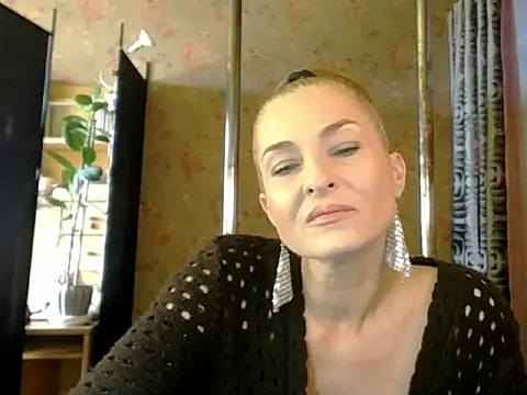 Soniakiss online show from April 8, 2:19 pm