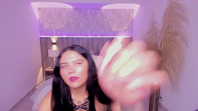 Allyson brown  online show from December 14, 11:49 am