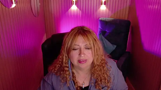 MilfArlet online show from March 4, 2:56 pm