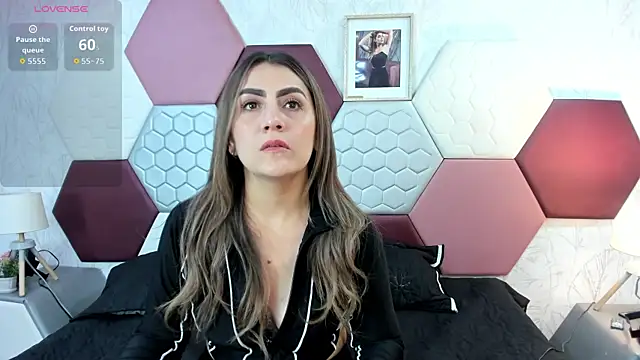 AriaRous online show from March 12, 5:48 pm