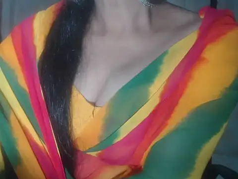 Hotronita123 online show from December 4, 5:24 pm