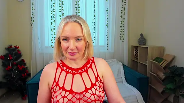 MonikaPinch  online show from January 15, 5:35 am