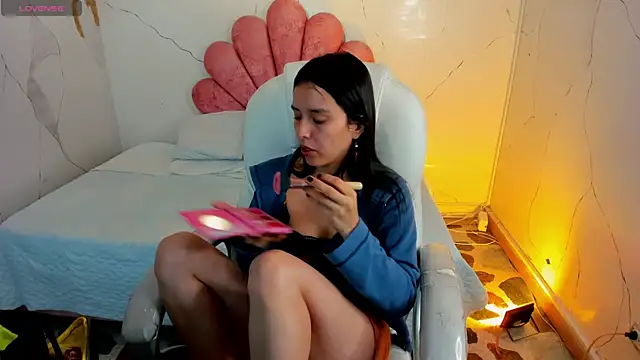 Cherrybombs  online show from February 20, 12:50 pm