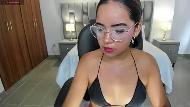 alana martiins online show from May 31, 7:04 pm