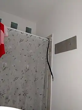 RoxieHart05 online show from March 29, 4:33 am