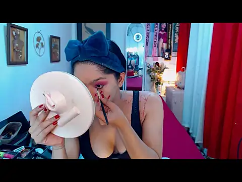 UrScreenGoddess online show from December 14, 11:10 pm