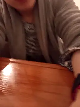 gatitachula93 online show from April 13, 8:42 pm