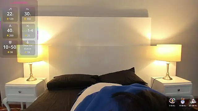 Ariana collinss online show from December 17, 12:09 pm