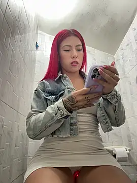 Scarlett firee online show from January 10, 7:18 pm