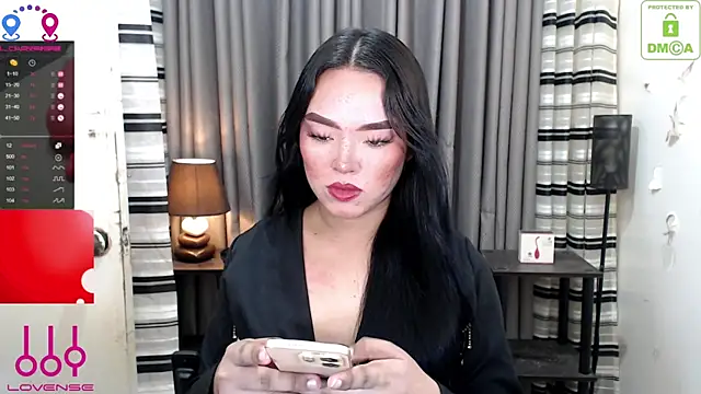 Fantacyloverr online show from July 29, 10:48 am
