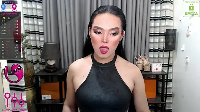 Fantacyloverr online show from July 21, 9:54 am