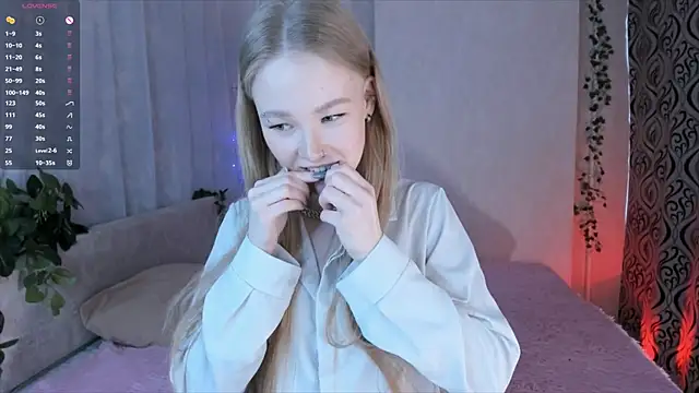 MaireLanda online show from March 2, 7:15 am