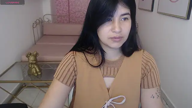 Nina harpper  online show from February 14, 1:13 pm