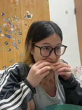 abella1116 online show from March 15, 8:00 pm