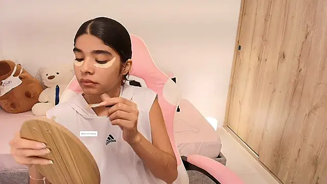 phia carter online show from April 14, 1:05 am