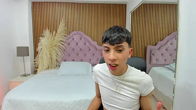 Jamess Carterr  online show from January 16, 5:25 am